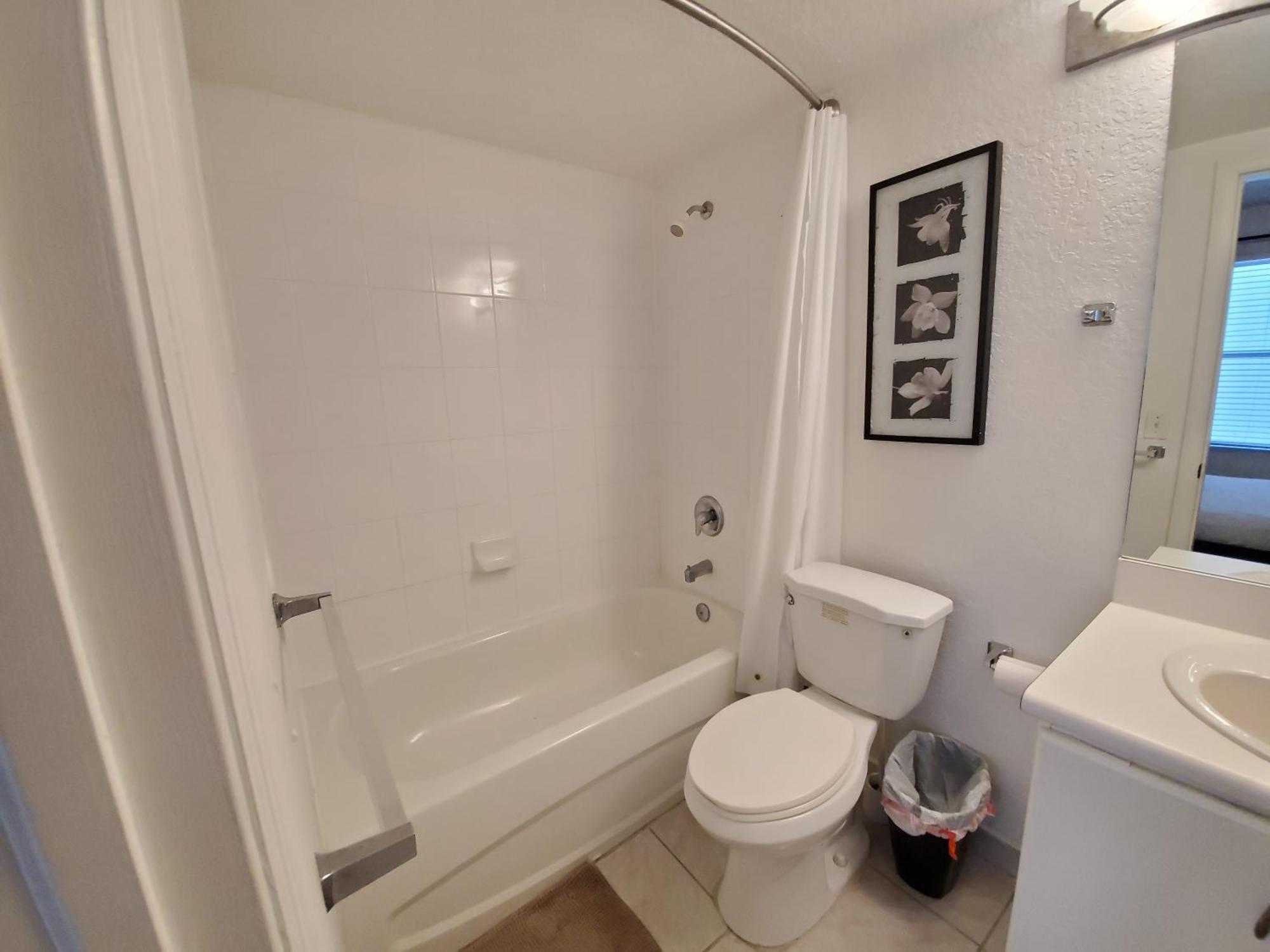 Apartment 1 Bed On Collins Av Close To Beach *